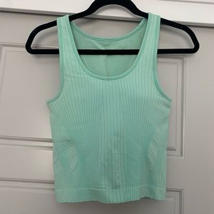 Lululemon ebb to street cropped tank sz 6